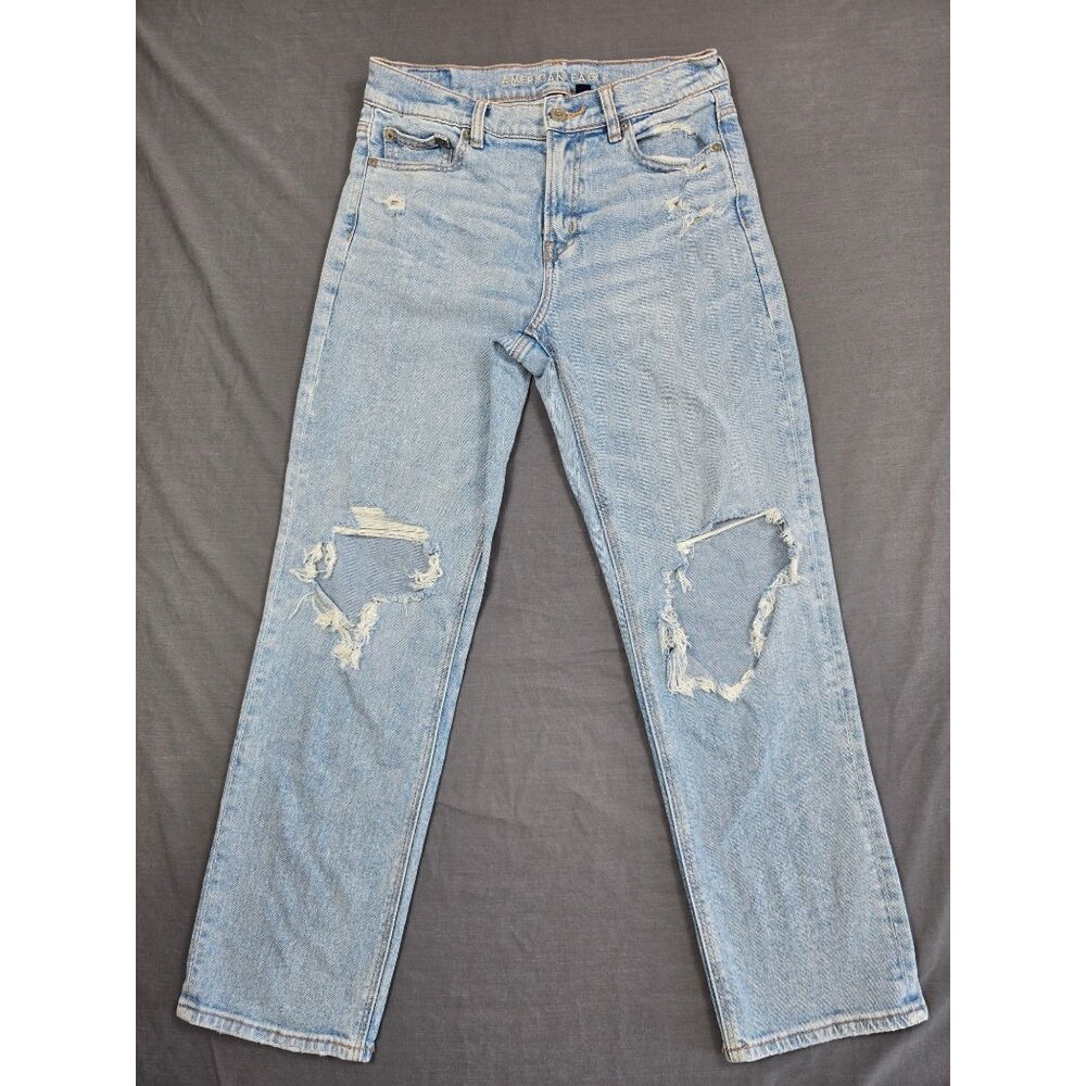 American Eagle Super High Rise Size 4 Ankle Straight Distressed Light Wash Jeans